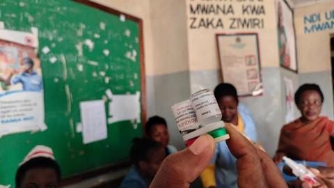 Vắc-xin sốt rét: Hy vọng mới cho trẻ em Cameroon