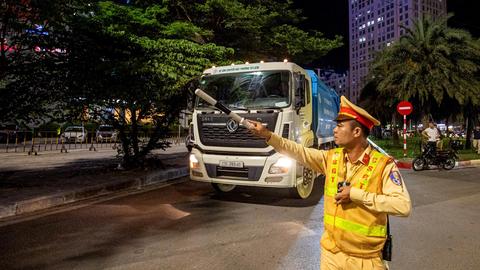 Hà Nội siết chặt kiểm soát xe tải trọng lớn, xe chuyên dụng