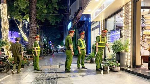 Lập lại trật tự vỉa hè