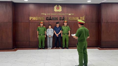Triệt phá xưởng sản xuất bột ngọt giả