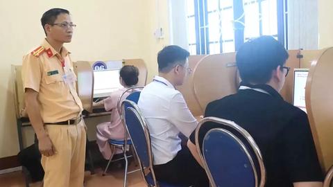 Đề xuất tăng gấp đôi số câu lý thuyết với người thi lại bằng lái xe