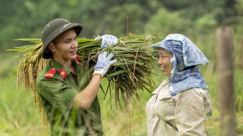 Hiện thực hóa tư tưởng “lấy dân làm gốc” trong phong trào thi đua Ba nhất
