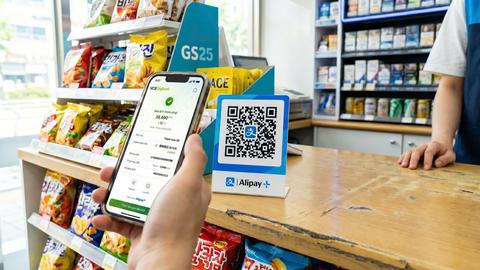 Vietcombank mở rộng thanh toán QR xuyên biên giới tới Nhật Bản và Hồng Kông