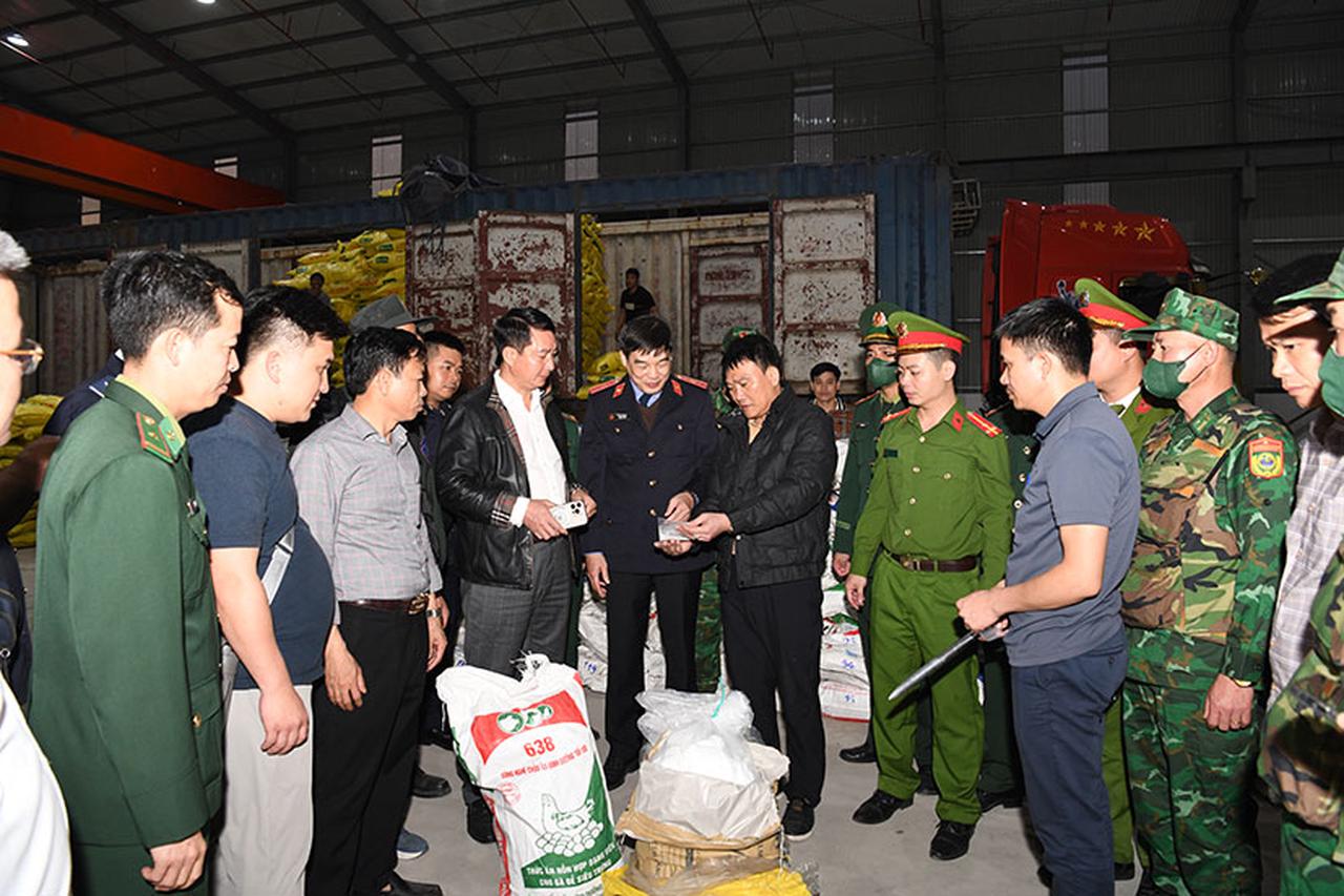 Thông tin về chuyên án phá đường dây buôn lậu caffeine đặc biệt lớn