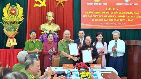 Ký kết chương trình phối hợp giữa Hội Cựu CAND và Hội Khuyến học 