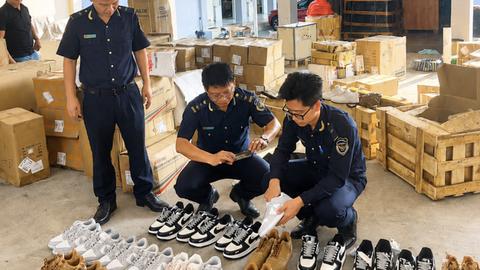 Phát hiện nhiều hàng hóa vi phạm quyền sở hữu trí tuệ
