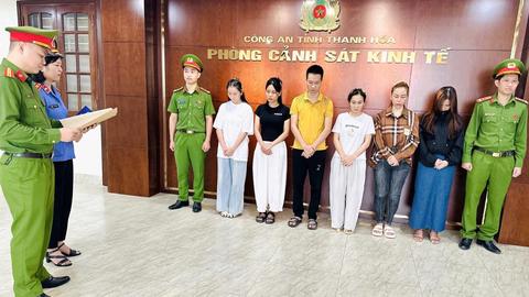 Lần theo đường dây “nước hoa hàng hiệu giá rẻ”