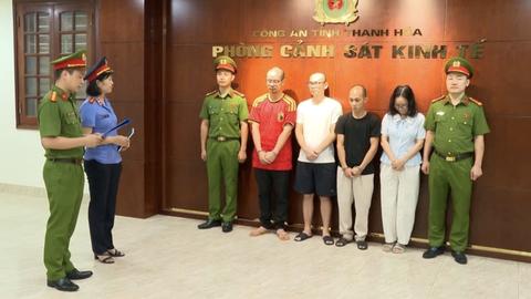 Triệt phá đường dây buôn lậu xe điện ba bánh xuyên biên giới