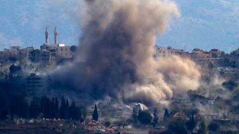 Israel tiếp tục không kích miền Trung Gaza