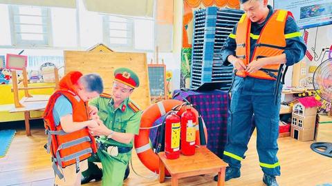 Trang bị những kỹ năng an toàn cho trẻ trong dịp hè