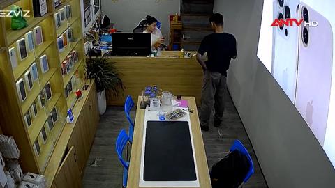 Kịp thời bắt giữ đối tượng cướp tại cửa hàng điện thoại