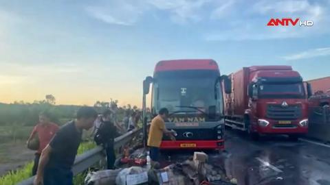 Cháy xe khách giường nằm trên cao tốc Hàm Nghi – Vũng Áng