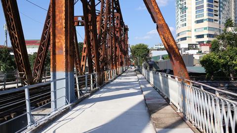  Thông xe cầu Long Biên sau 2 tháng sửa chữa