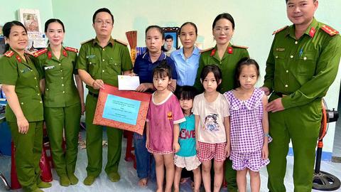 Trách nhiệm công việc - Lợi ích cộng đồng: Thiết thực hưởng ứng phong trào “Ba nhất”
