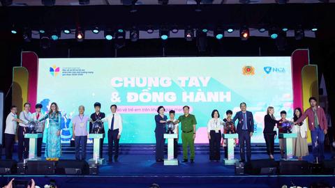 Bảo vệ và hỗ trợ trẻ em phát triển trên môi trường mạng 