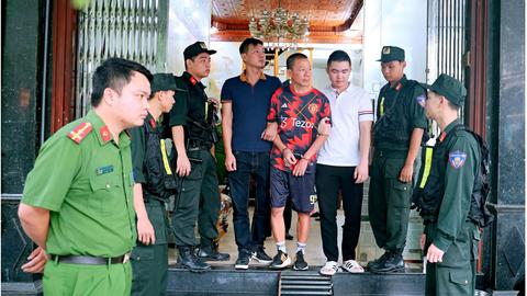 Khám phá nhanh vụ cướp tiệm vàng hết sức manh động