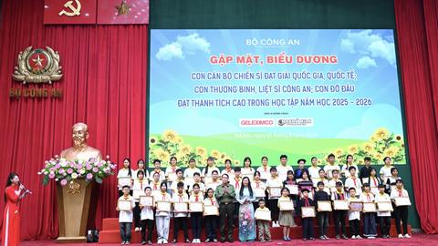 Chung tay chăm lo, bảo vệ trẻ em