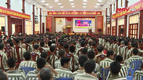 Mở cánh cửa hoàn lương