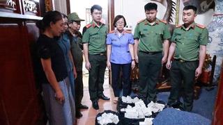 Làm rõ nhóm đối tượng thu lợi bất chính tiền công đức tại đền Kỳ Cùng