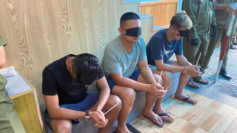 Đột kích ổ thác loạn tại một khách sạn 