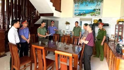Bắt tạm giam hiệu trưởng trường tiểu học nhận hối lộ