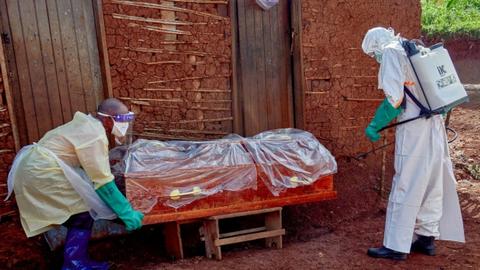 WHO cảnh báo thách thức từ tin giả liên quan đến dịch Ebola 