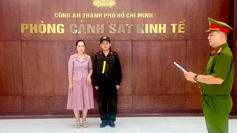 Dùng AI sao chép thiết kế áo dài, chủ thương hiệu vải Đất Lành bị khởi tố