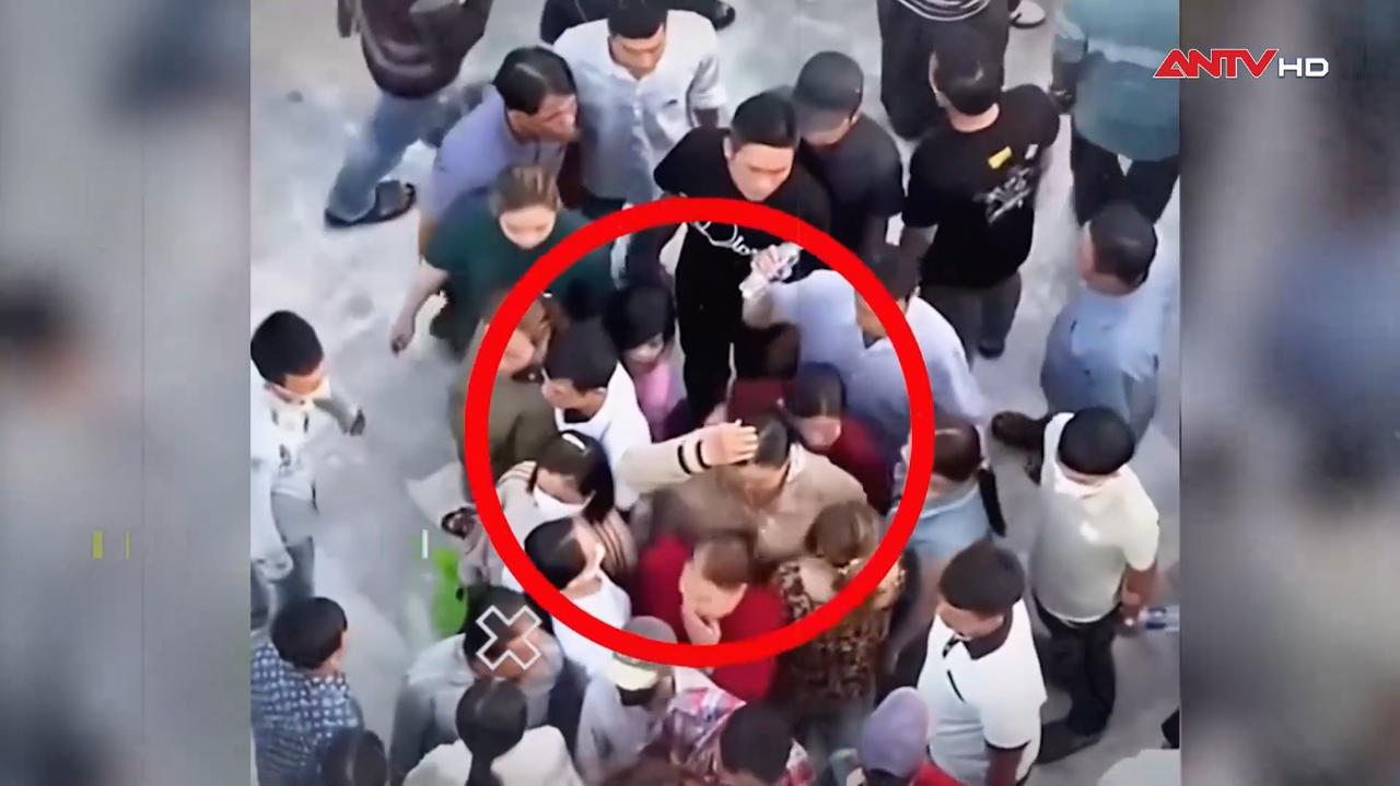 Lật tẩy "nữ quái" sau những vòng vây vô hình