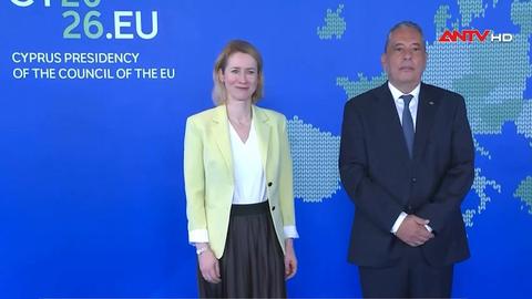 EU họp khẩn về tự chủ quốc phòng