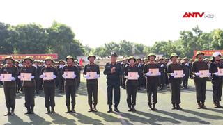 Bế giảng khóa huấn luyện chiến sĩ nghĩa vụ 