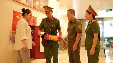 Cảnh sát khu vực "gần dân nhất" từ những việc làm bình dị ở phường Bồ Đề