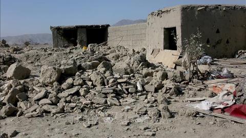 Pakistan nối lại không kích Afghanistan