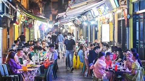 Hà Nội và bài toán kinh tế ban đêm