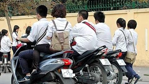 Hiểm họa khi giao xe cho người chưa đủ tuổi điều khiển