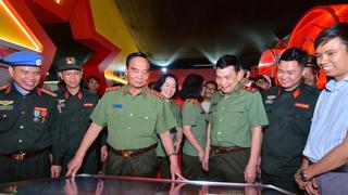 Nhiều hình ảnh, hiện vật quý tại triển lãm 80 năm An ninh nhân dân