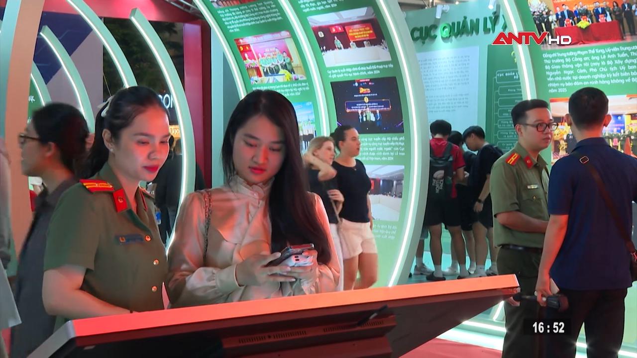 80 năm hào hùng của lực lượng An ninh nhân dân qua 3D mapping 80 năm hào hùng của lực lượng An ninh nhân dân qua 3D mapping