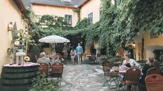 Heuriger – Nét văn hóa rượu vang giữa lòng thủ đô Vienna, Áo