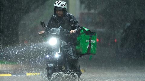 Quảng Đông (Trung Quốc) sơ tán hơn 13.000 người vì mưa lớn