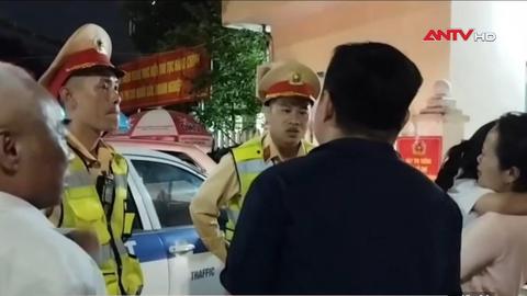 Kịp thời đưa 2 trẻ bị lạc về với gia đình