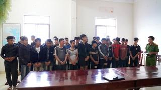 Triệu tập nhóm thanh thiếu niên mang hung khí gây rối 