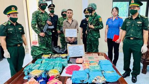 Chặn bắt vụ vận chuyển 27kg ma túy tại địa bàn biên giới