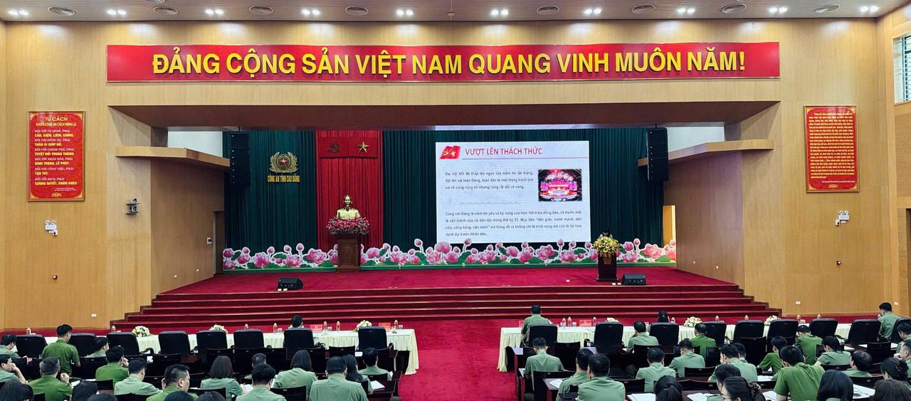 Đảng ủy Công an tỉnh Cao Bằng sinh hoạt chuyên đề đặc biệt