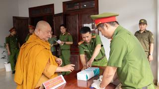 Thành phố Hồ Chí Minh: Đại biểu HĐND nêu gương test ma túy