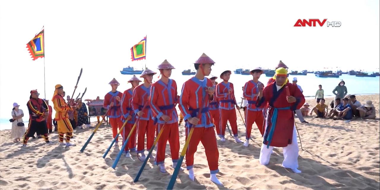 Lễ hội Cầu ngư đánh thức tiềm năng du lịch làng biển