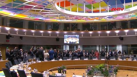 EU thông báo hoãn hội nghị thượng đỉnh với Anh