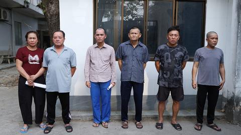 Nhóm người tạo dựng các hiện tượng kỳ lạ để lừa bán đồng đen giả