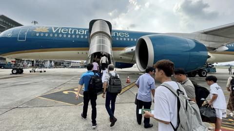 Vé máy bay cao điểm hè hạ nhiệt