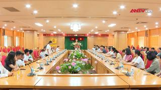 Gặp mặt, động viên con liệt sĩ, thương binh Công an nhân dân