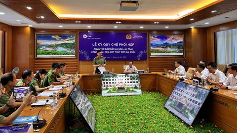 GIỮ VỮNG AN NINH, ĐẢM BẢO AN TOÀN CHO NHỮNG CÔNG TRÌNH TRỌNG ĐIỂM LIÊN QUAN ĐẾN AN NINH QUỐC GIA