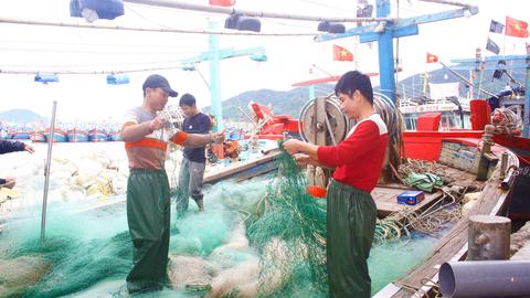 Tin tức nổi bật trên các số báo ra ngày hôm nay